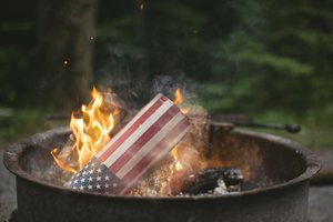 Look book image four, displaying the flag logs